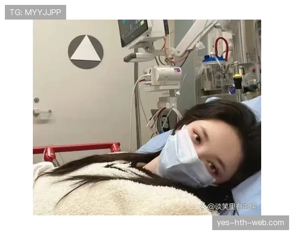 刷到朱雪莹家照片，客厅沙发比我两个月工资还贵，茶几上全是我叫不出名字的牌子